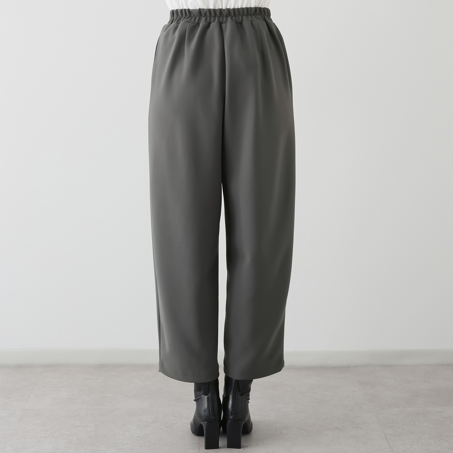 Ｋｕｎｎｙ． カーヴィーパンツ