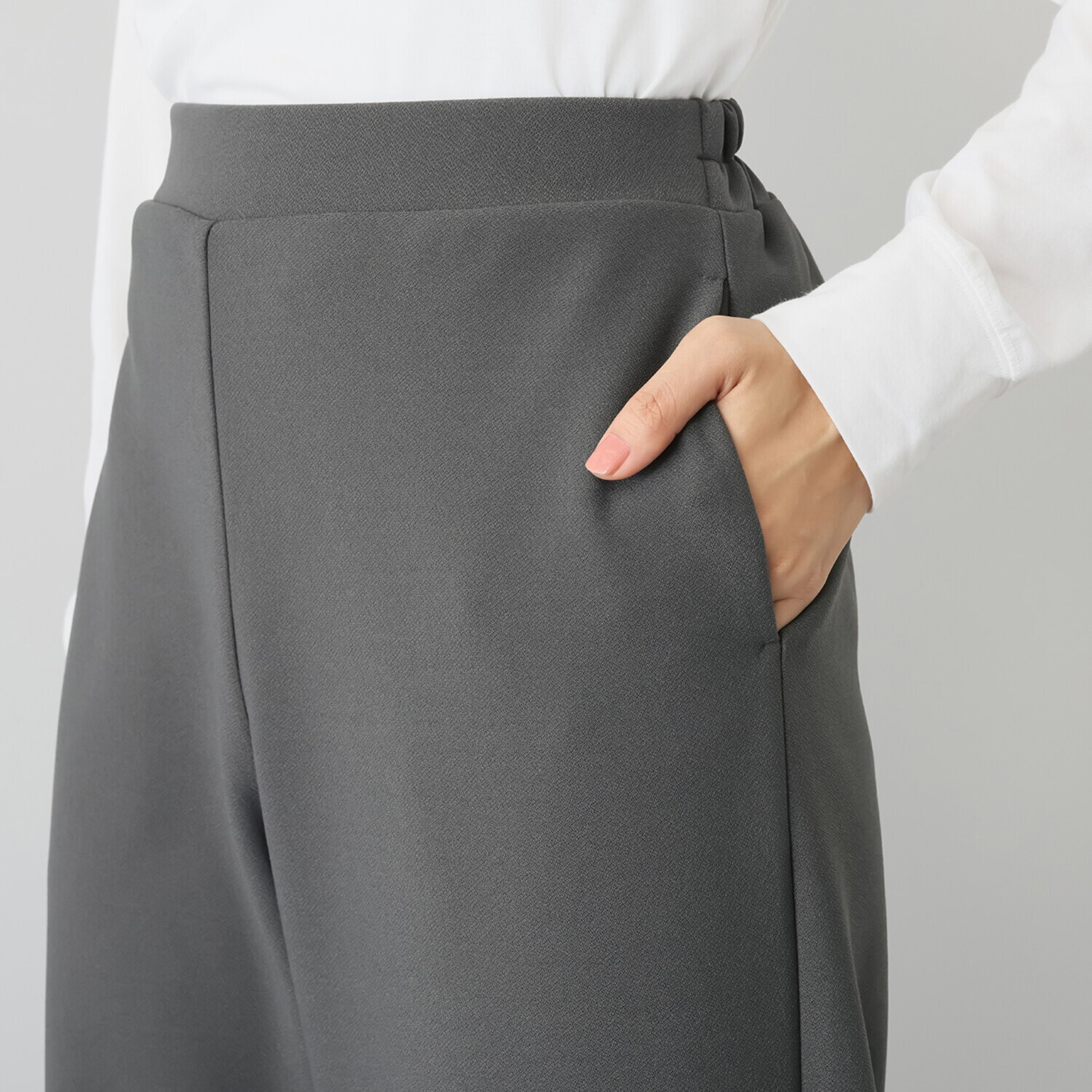 Ｋｕｎｎｙ． カーヴィーパンツ