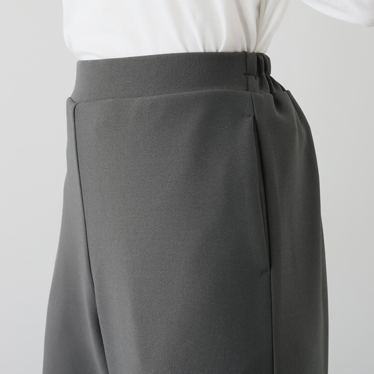 Ｋｕｎｎｙ． カーヴィーパンツ