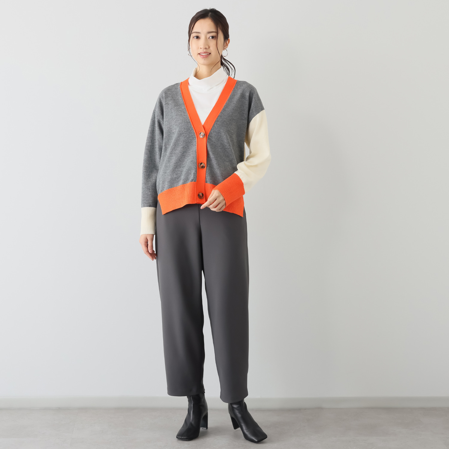 Ｋｕｎｎｙ． カーヴィーパンツ