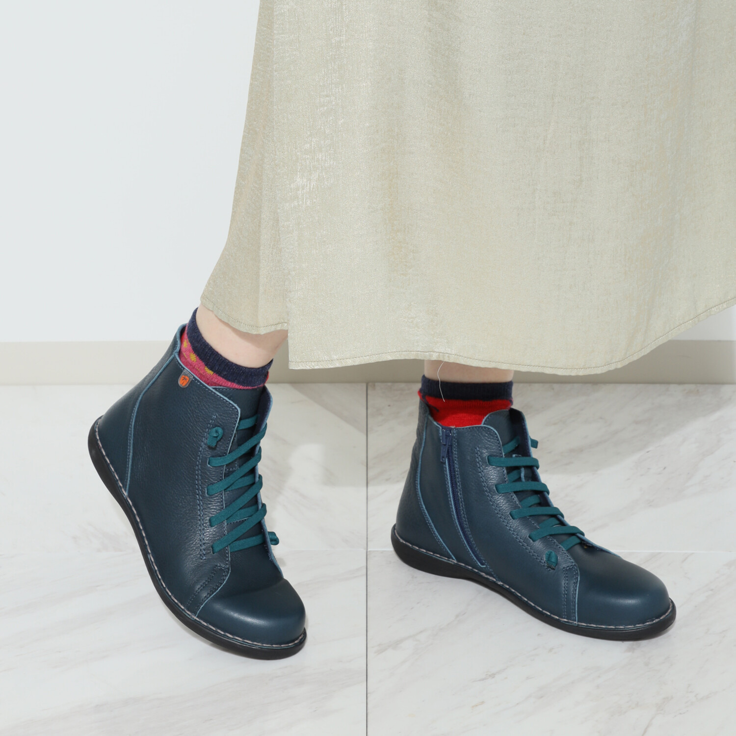 ジャングラ ＜スペイン製＞ 軽量快適 牛革ハイカットシューズ