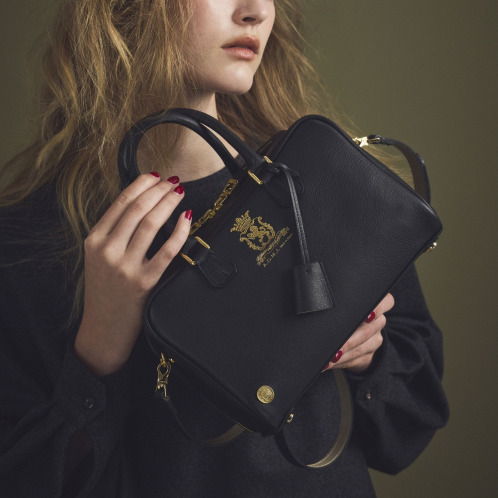 エーディーエムジェイ　スパニッシュレザー　２ウェイ　全開ボストンバッグ　＜２５ｃｍ＞