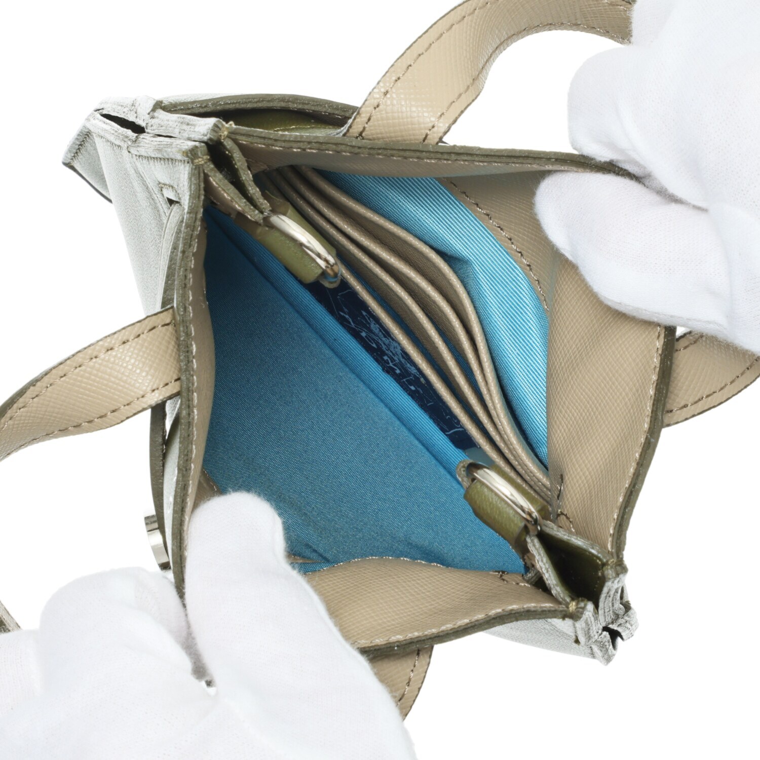 エーディーエムジェイ イタリアンラムレザー ストラップ付 モバイルポーチ