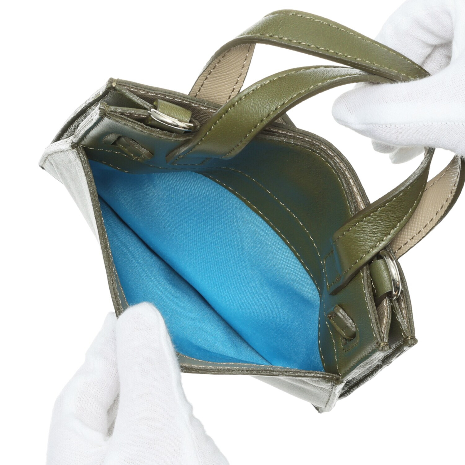 エーディーエムジェイ イタリアンラムレザー ストラップ付 モバイルポーチ