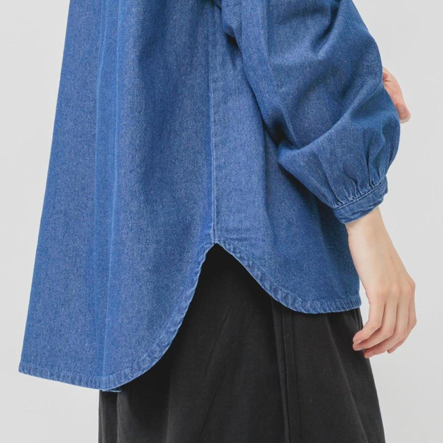 エムエムオー デニム ギャザーブラウス