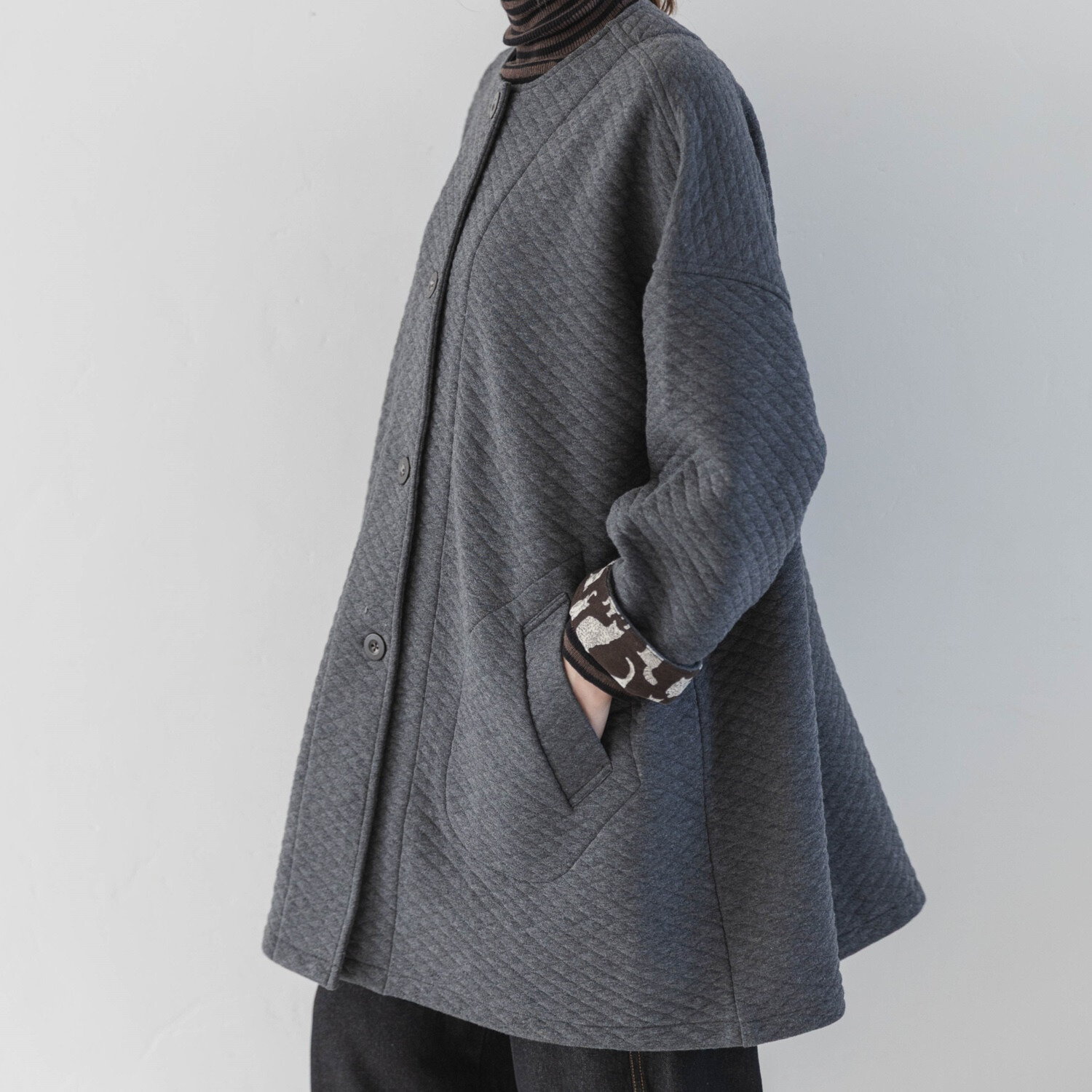 ソソット 綿混キルト リバティプリント アクセント ノーカラーコート