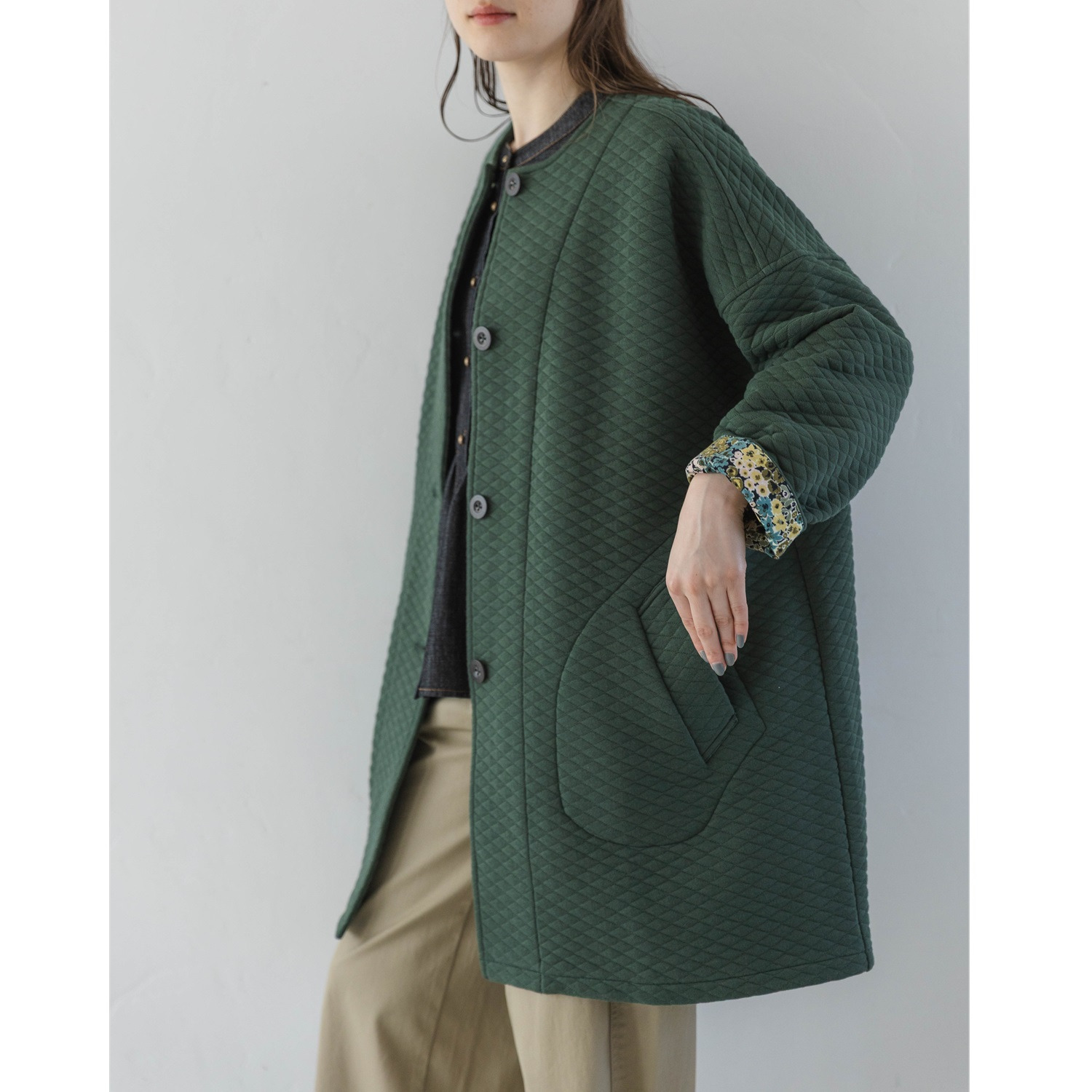 ソソット 綿混キルト リバティプリント アクセント ノーカラーコート