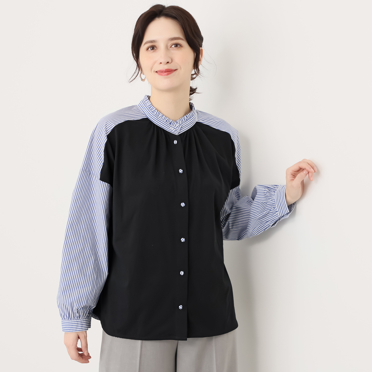 ポンデシャロン ２ウェイ フリルスタンドブラウス