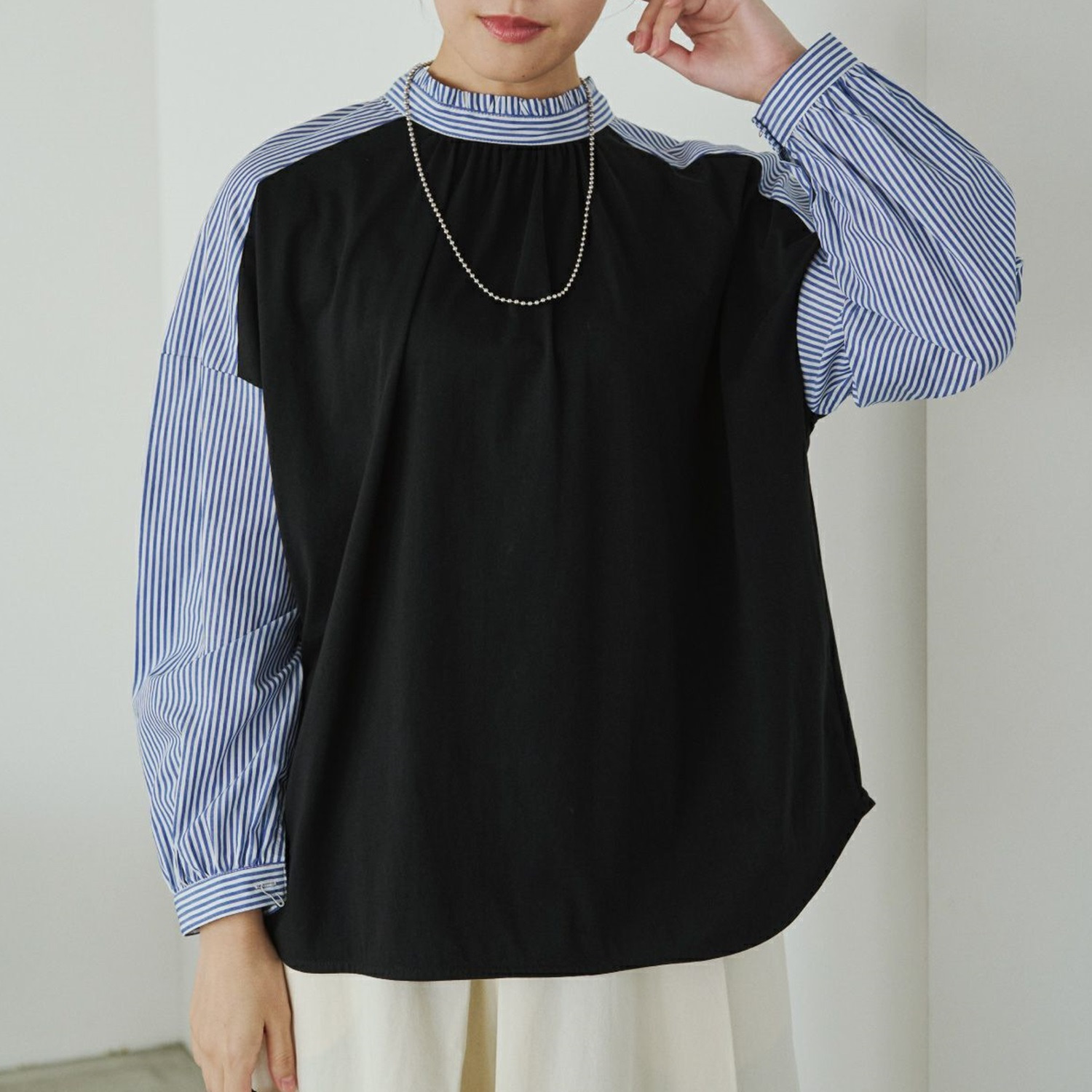 ポンデシャロン ２ウェイ フリルスタンドブラウス