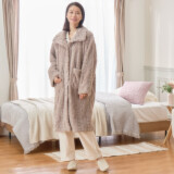 ｎｉｓｈｉｋａｗａ ケーブルニットデザイン あったか着る毛布