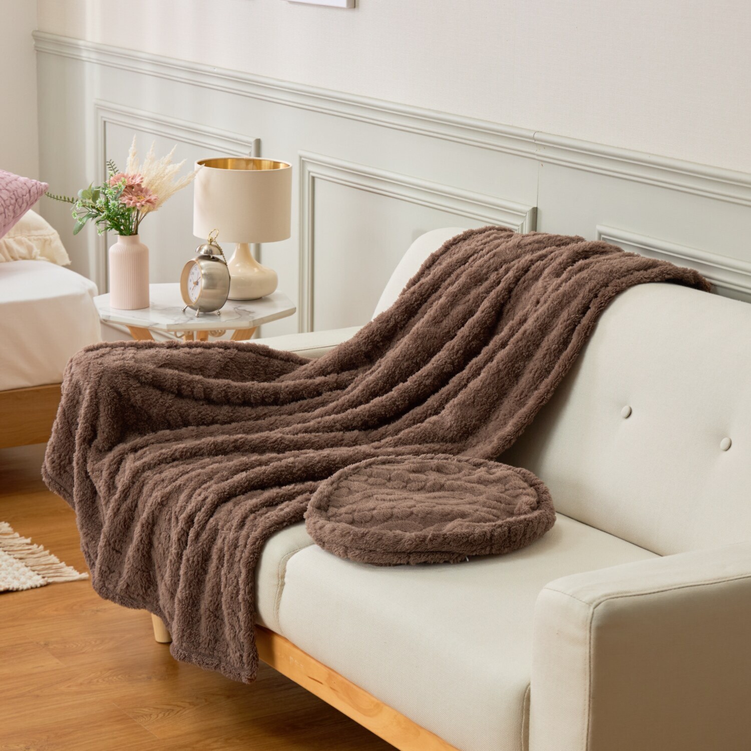 ｎｉｓｈｉｋａｗａ ケーブルニットデザイン クッションイン ハーフブランケット