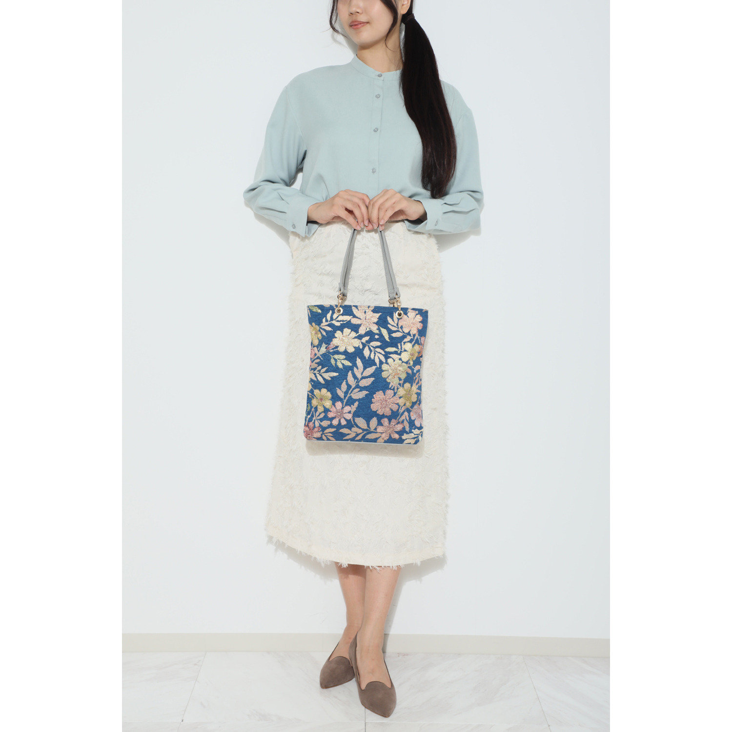 ラルジュ 花柄ジャガード 縦型Ａ４トートバッグ