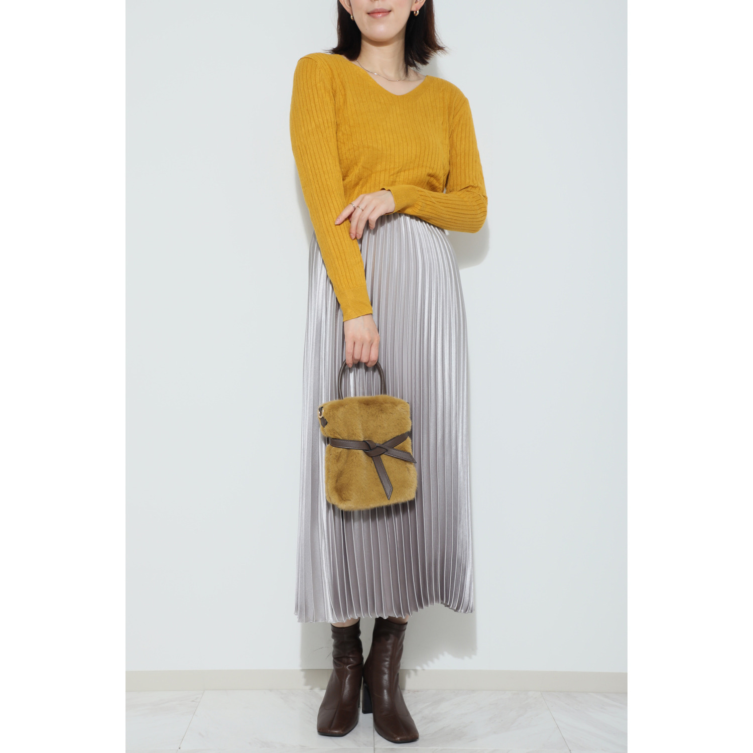 ラルジュ ベルトデザイン ファーポシェット