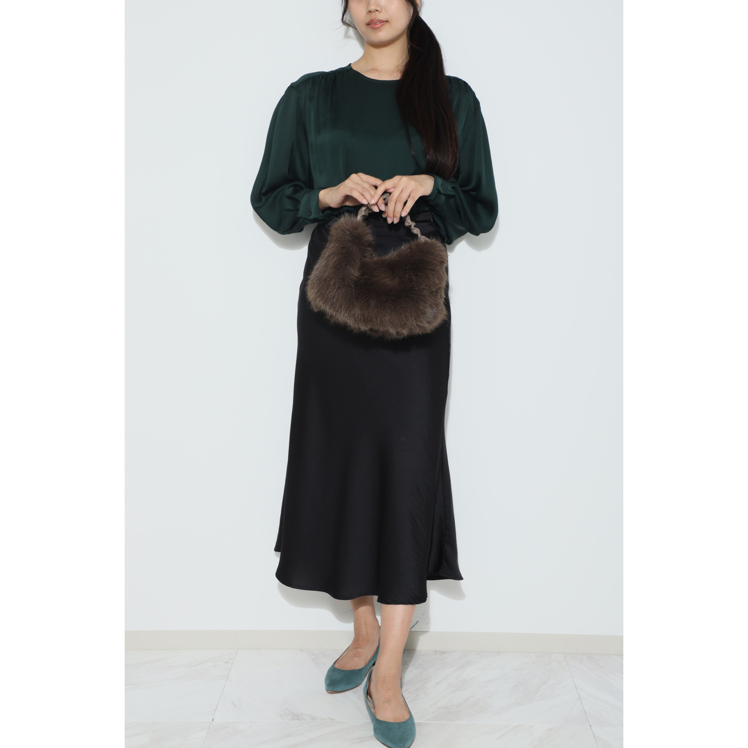 ラルジュ くしゅくしゅハンドル フェイクファー ２ウェイショルダーバッグ