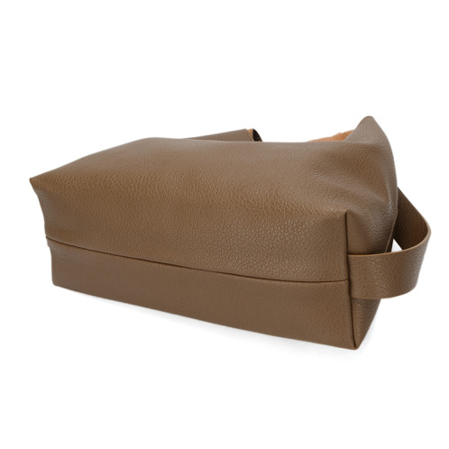 ラルジュ インナーポーチ付 サンカクトートバッグ