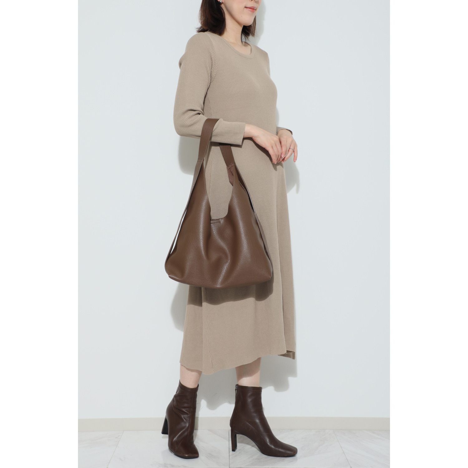 ラルジュ インナーポーチ付 サンカクトートバッグ