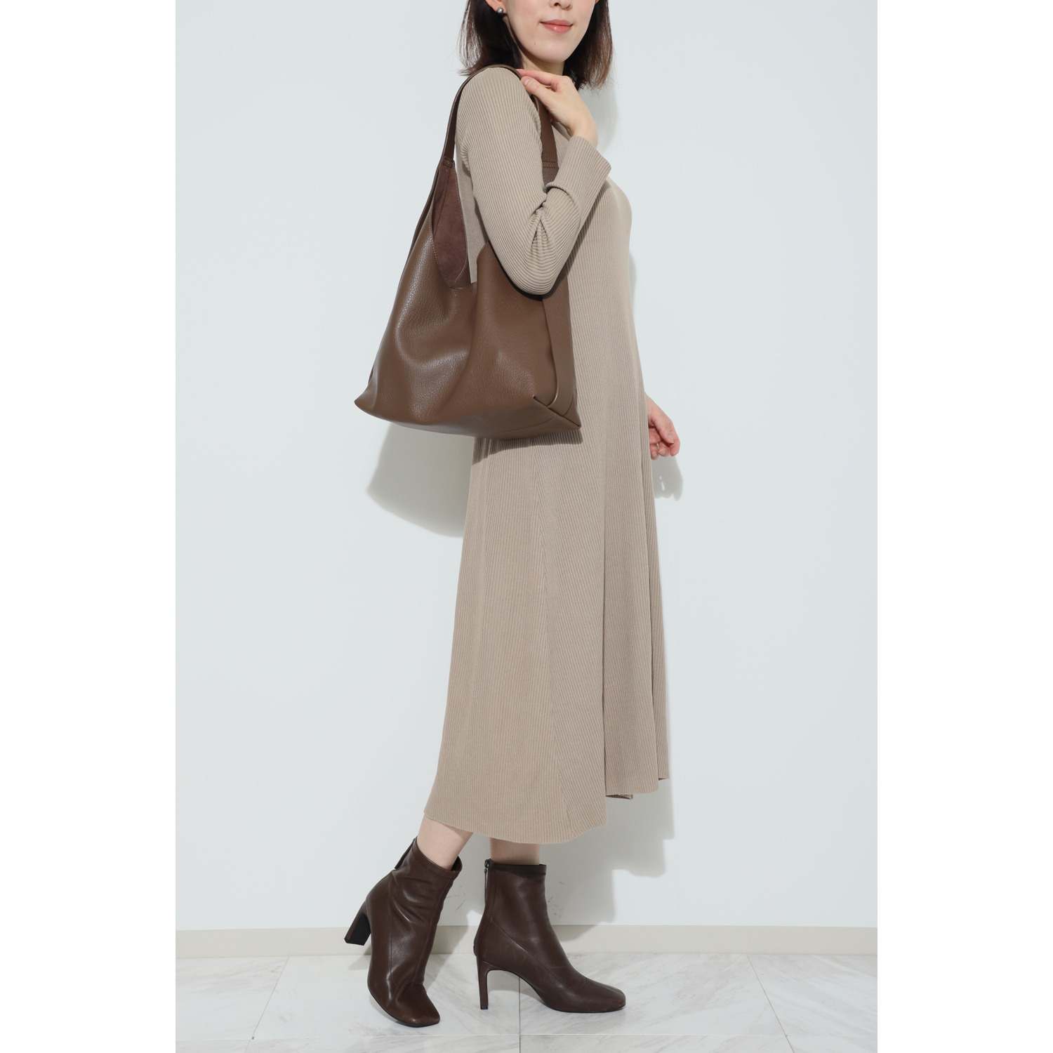 ラルジュ インナーポーチ付 サンカクトートバッグ