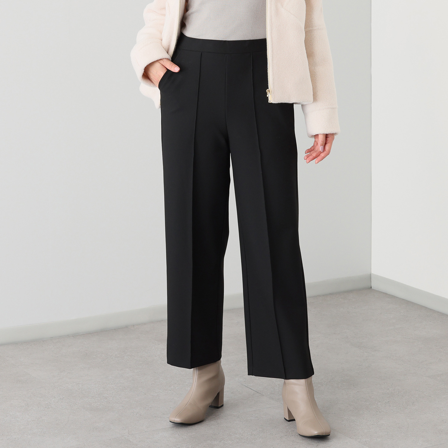 ＴＡＫＵＭＩＢＡ 吸湿発熱 ウーリッチウォーム イージーワイドスラックス ＜股下６５ｃｍ＞