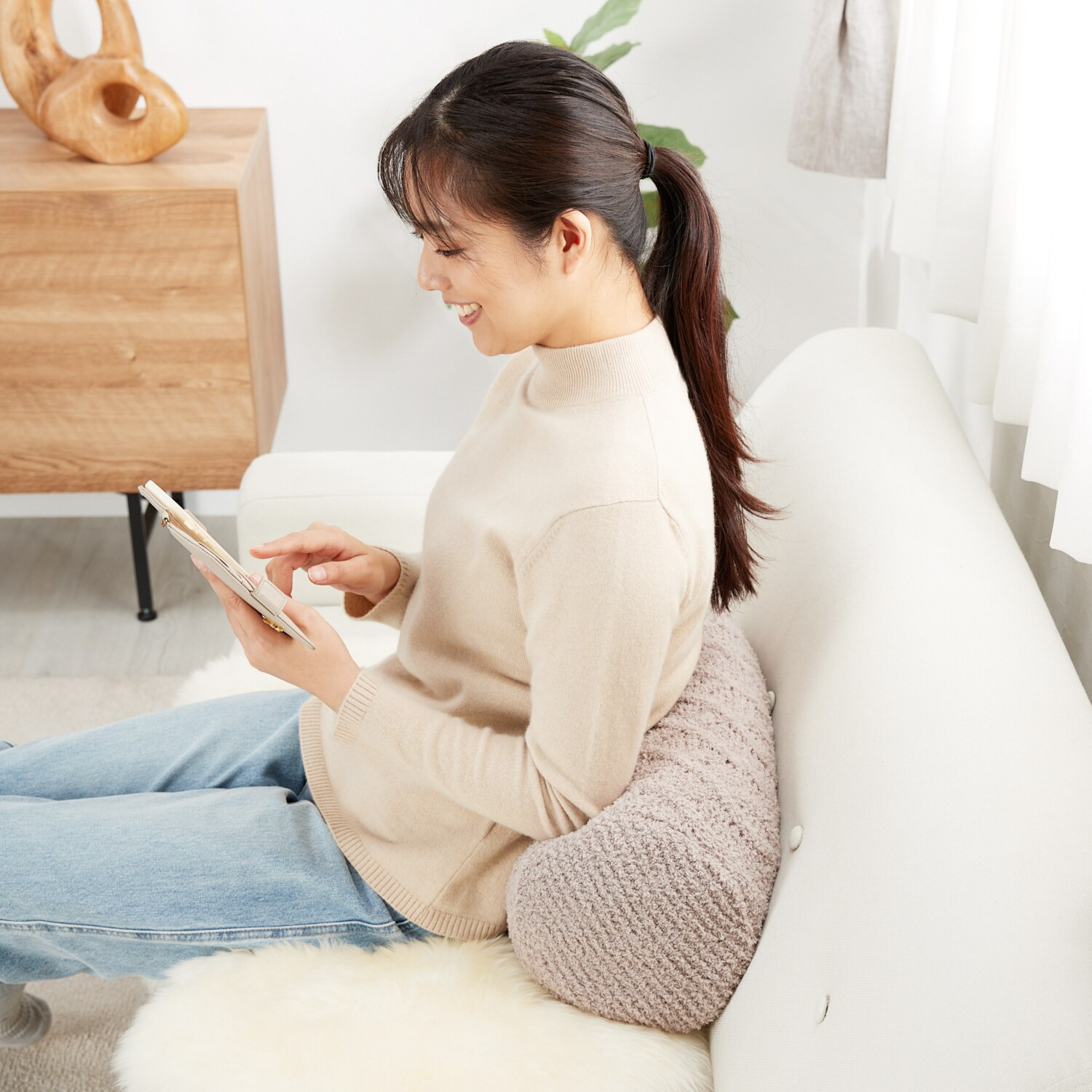 大津毛織 吸湿発熱ホットテックス ふわふわモコモコ ファンシーヤーン ボルスタークッション