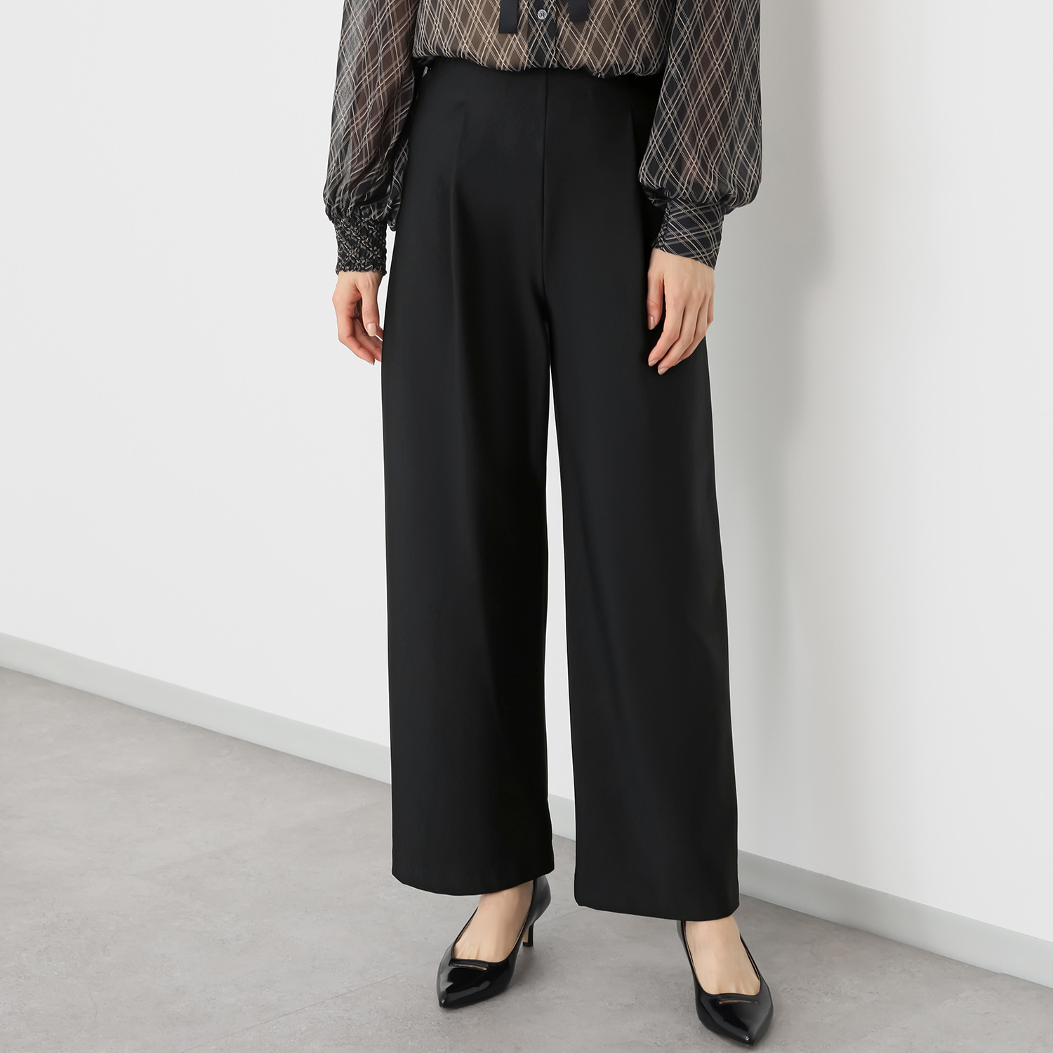 ピーツー 吸湿発熱・吸放湿 裏起毛セミワイドパンツ