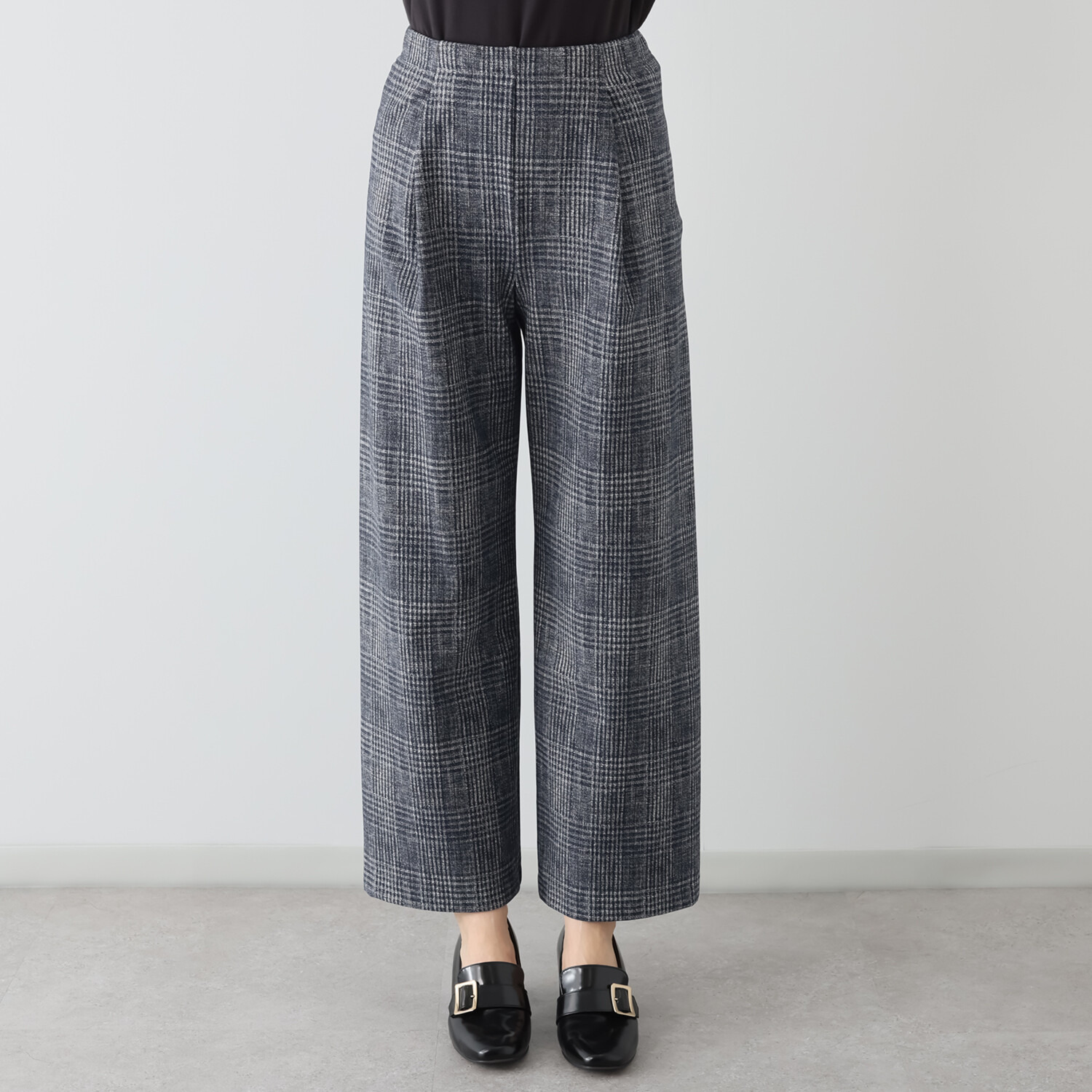 ピーツー 吸湿発熱・吸放湿 裏起毛セミワイドパンツ