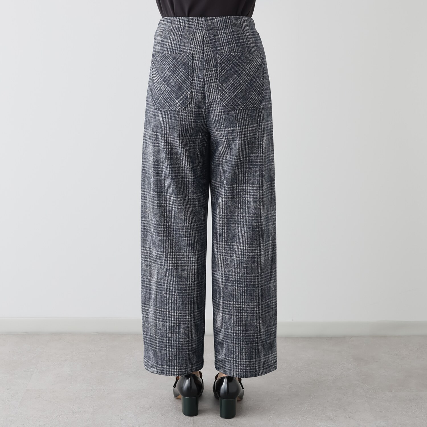 ピーツー 吸湿発熱・吸放湿 裏起毛セミワイドパンツ