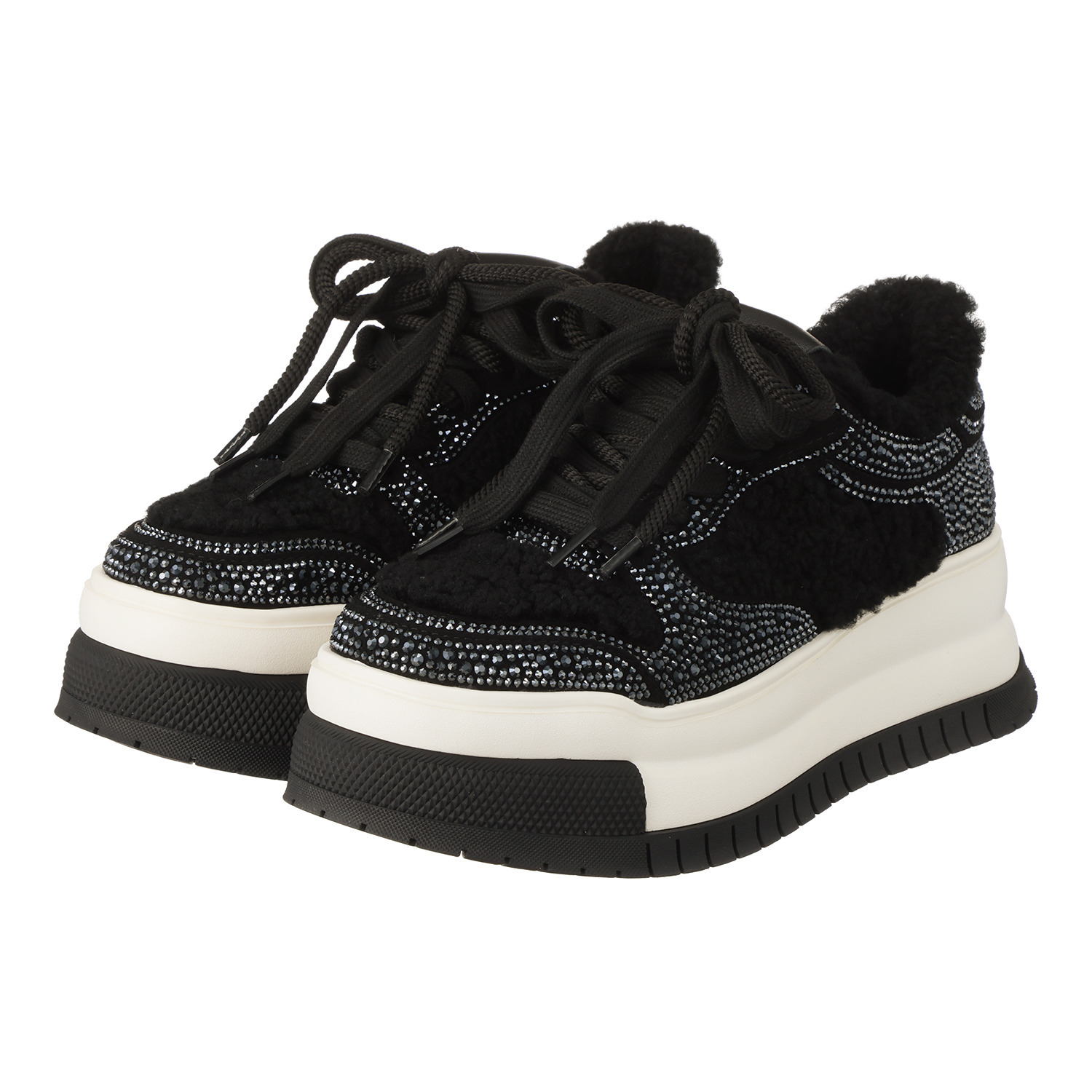 ヌーベルヴォーグ リュクスライン ムートン＆ビジュウ 大人のご褒美スニーカー