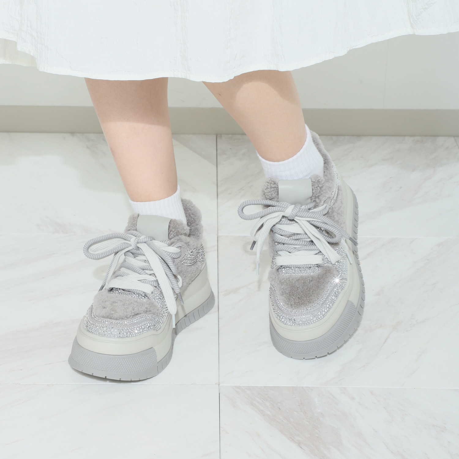 ヌーベルヴォーグ リュクスライン ムートン＆ビジュウ 大人のご褒美スニーカー