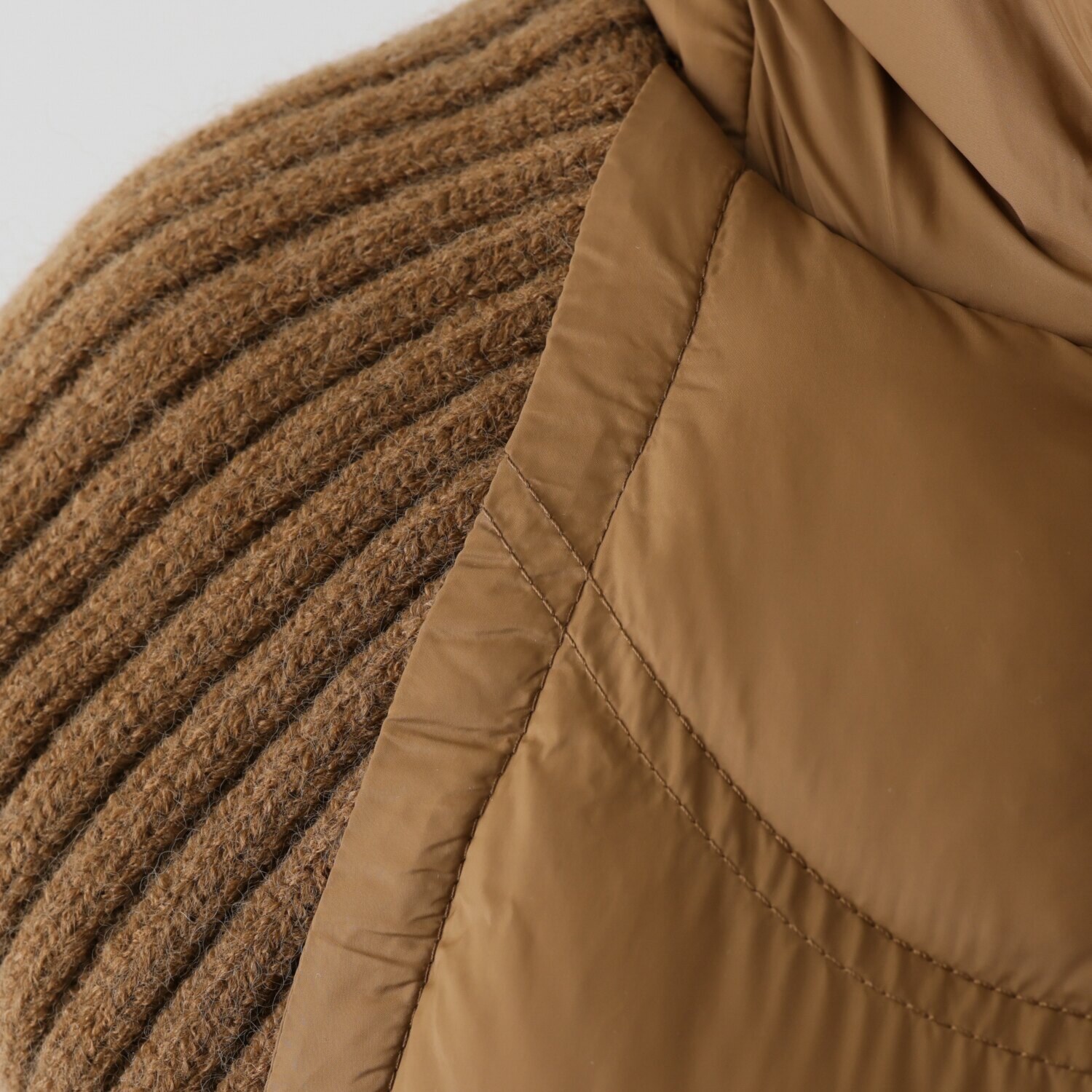 アンリック　オー　ブルー ファイバーダウン ニット切替デザイン フーディーベスト