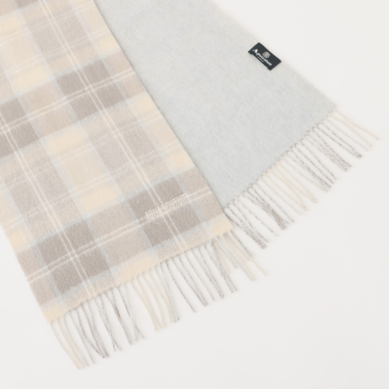 アクアスキュータム ウール１００％ ダブルフェイス チェックマフラー