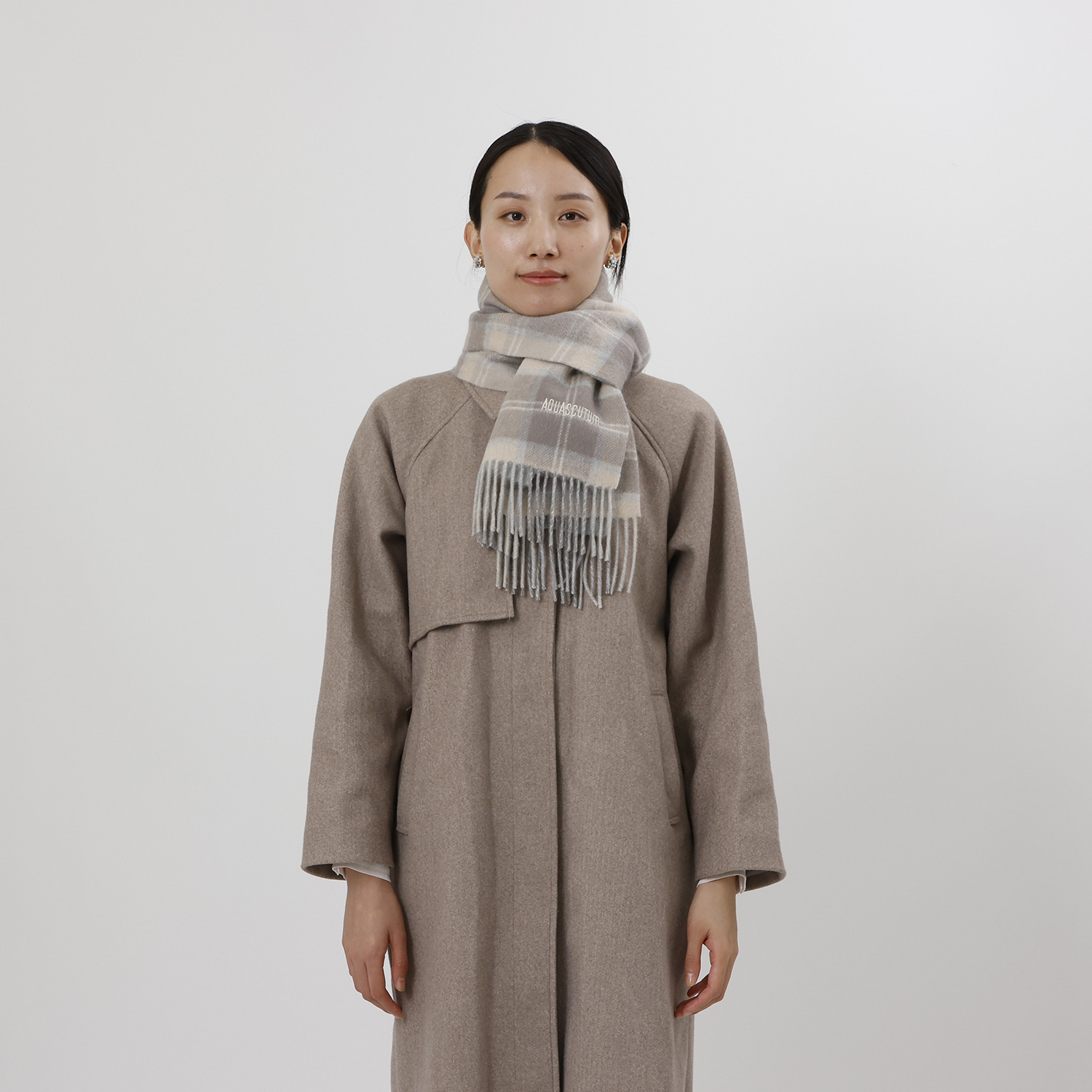 アクアスキュータム ウール１００％ ダブルフェイス チェックマフラー