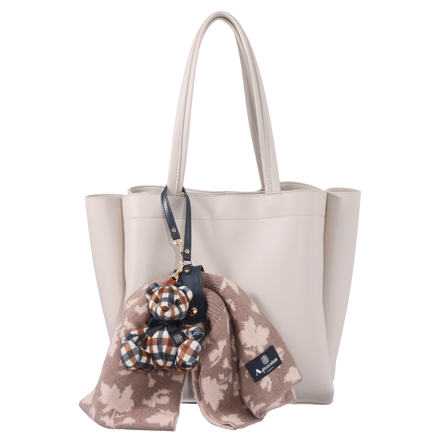 アクアスキュータム くま付 マフラーホルダー