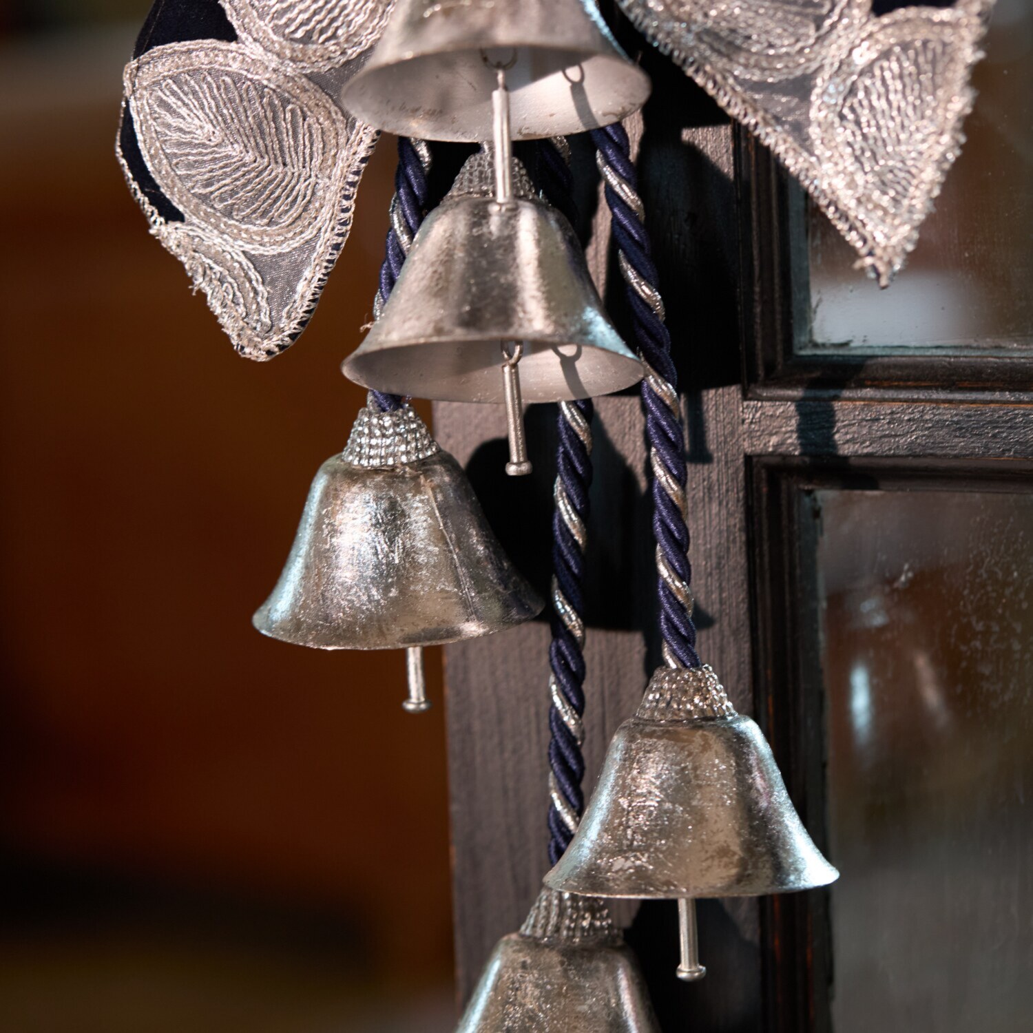 ゴージャスな音色と リボンの協演 ドアベルハンガー