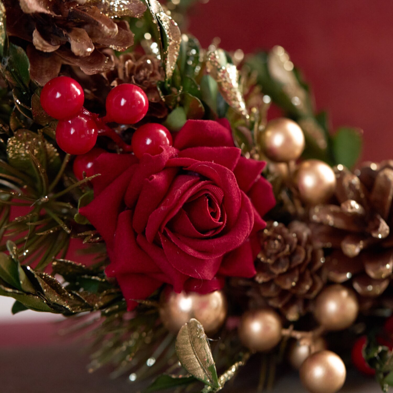 ローズモティーフが映える デコレーションリース