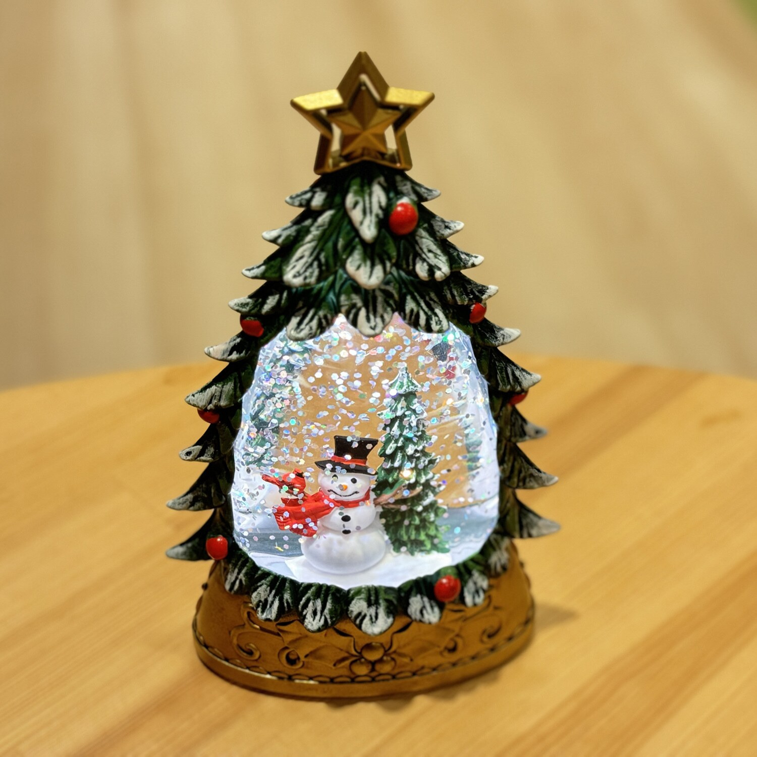 モチーフの中に 可愛いフィギュア！ スノーグローブ ライトスタンド