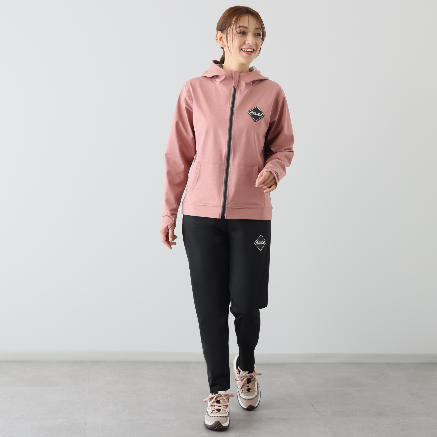 温かさ、着心地を追求！ 着て温か！動いて発汗！ アクティバイタル ストレッチ 魔法瓶サーモスーツ