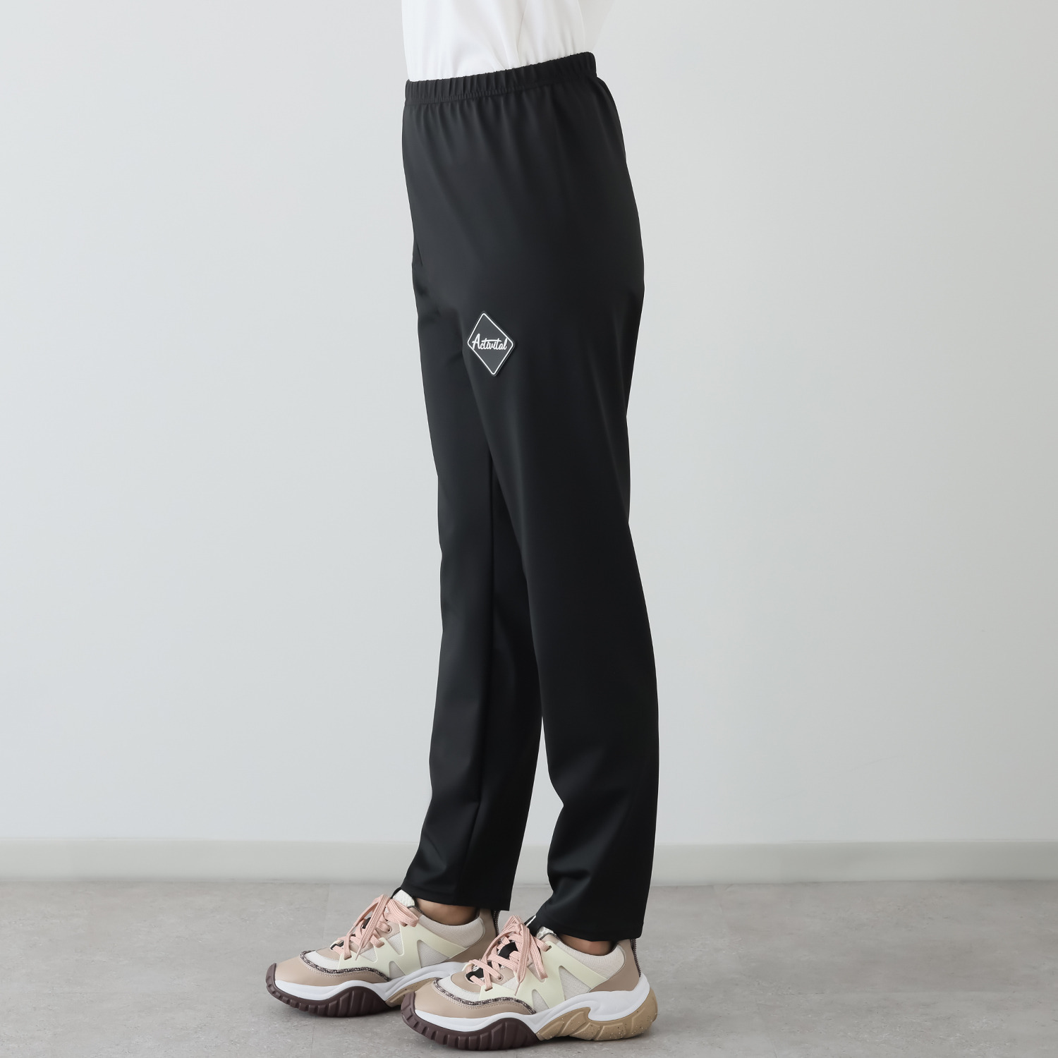 温かさ、着心地を追求！ 着て温か！動いて発汗！ アクティバイタル ストレッチ 魔法瓶サーモスーツ