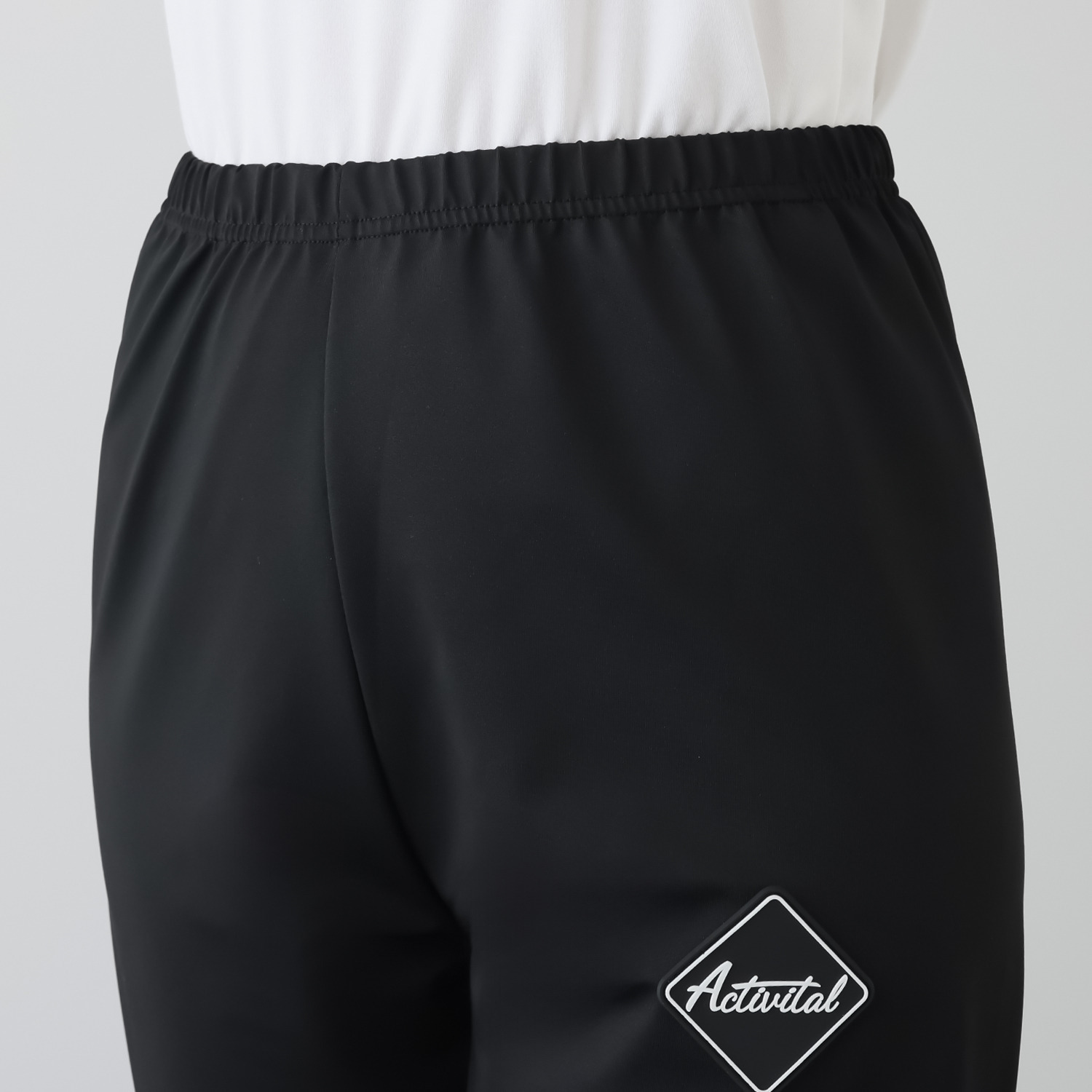 温かさ、着心地を追求！ 着て温か！動いて発汗！ アクティバイタル ストレッチ 魔法瓶サーモスーツ