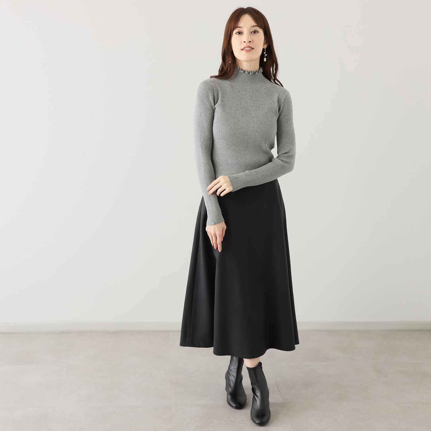 エーエフコンフィ ブランケットステッチ フリルタートル ニットプルオーバー