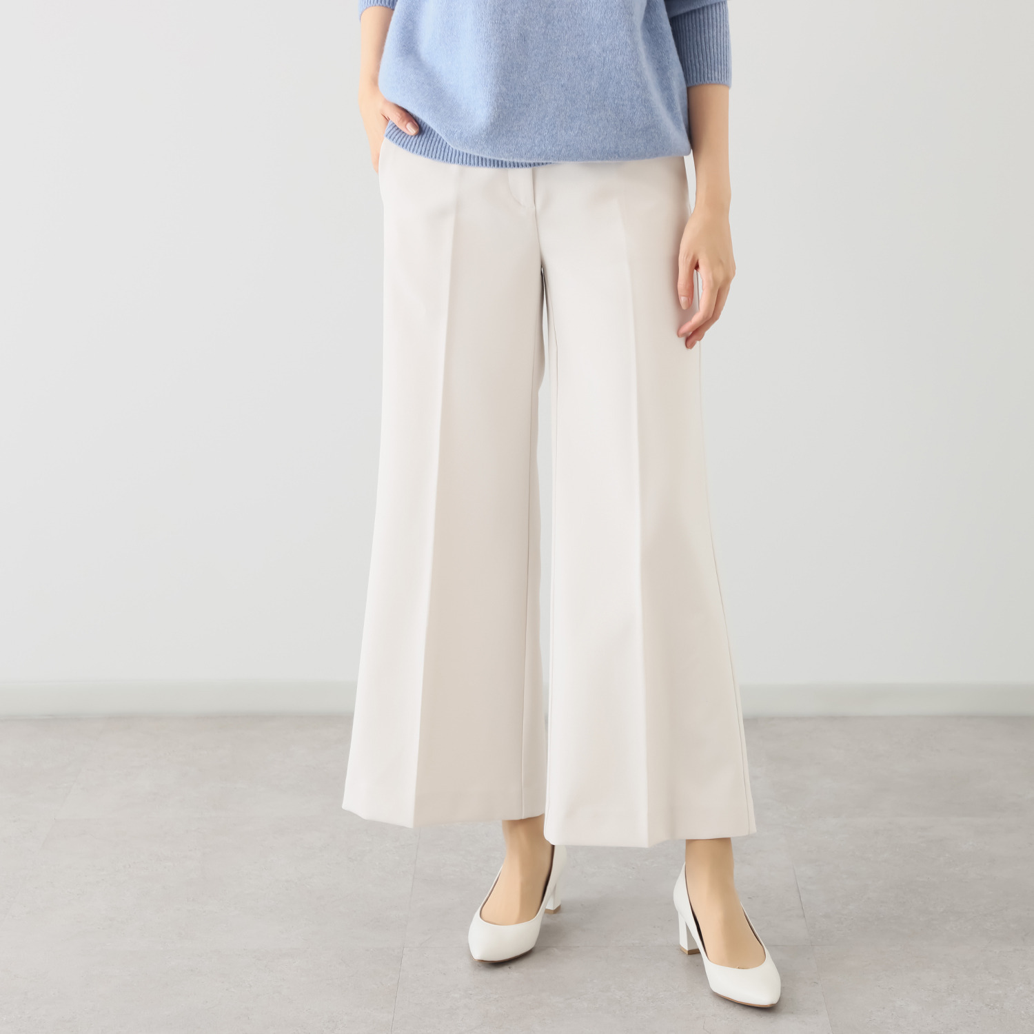 エーエフコンフィ ダブルクロス きれいめパンツ