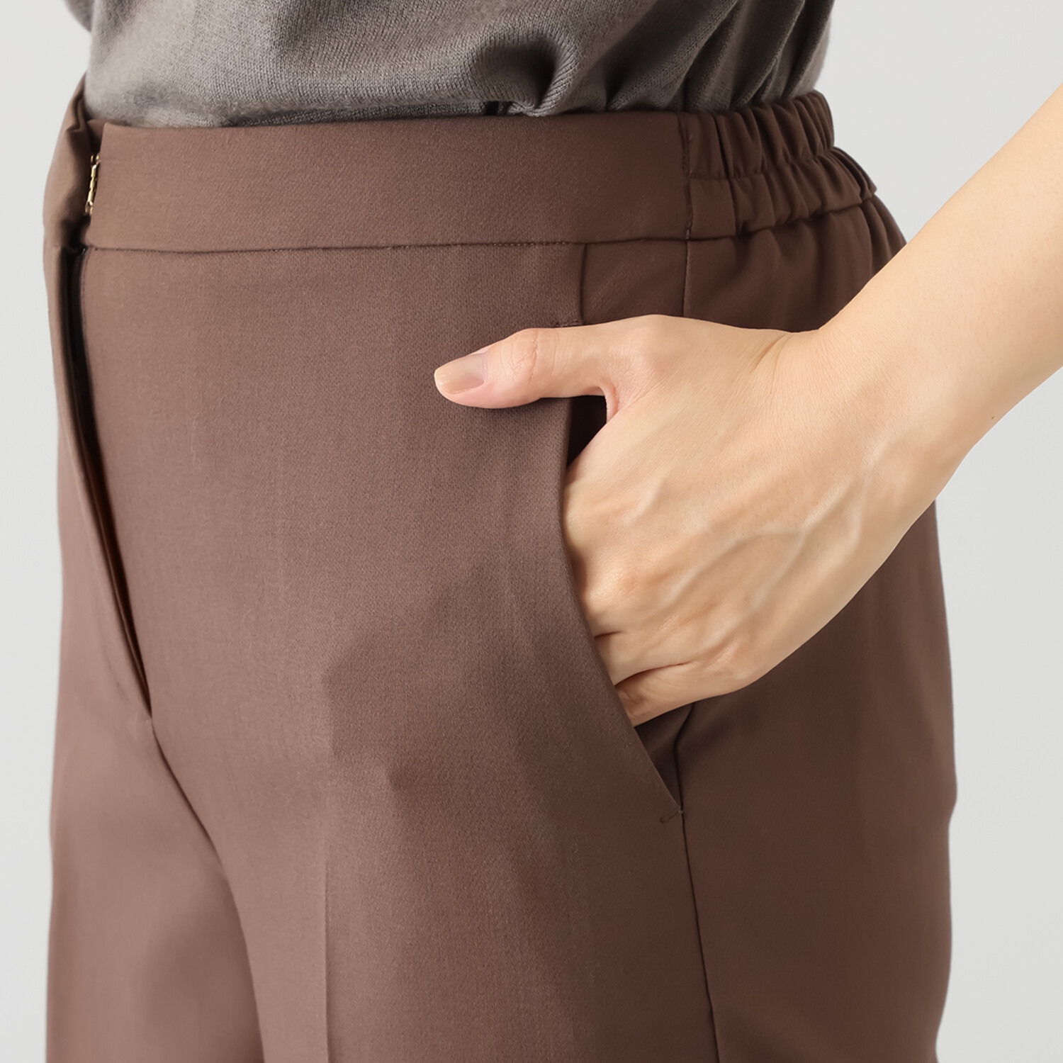 エーエフコンフィ ダブルクロス きれいめパンツ