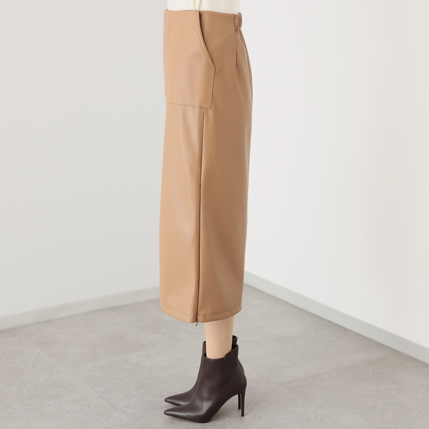 エーエフコンフィ レザーライク デザインスカート