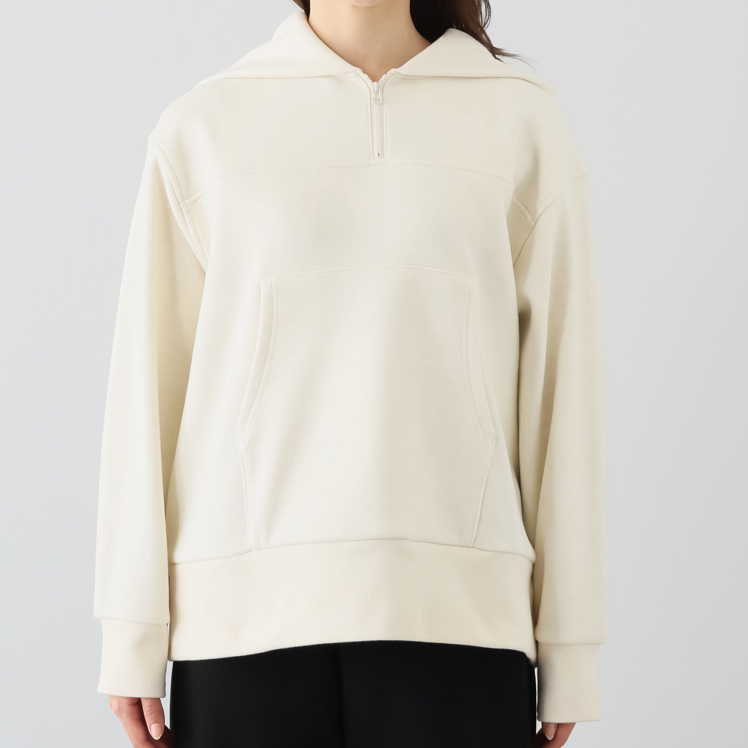 ミューリエ ジェットセッター気分で 快適おしゃれ 裏起毛フーディー