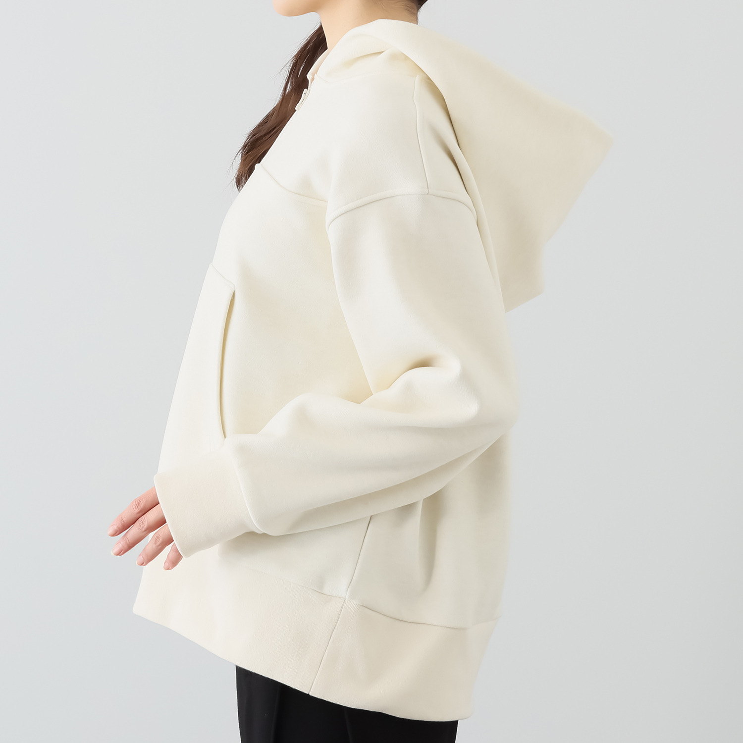 ミューリエ ジェットセッター気分で 快適おしゃれ 裏起毛フーディー