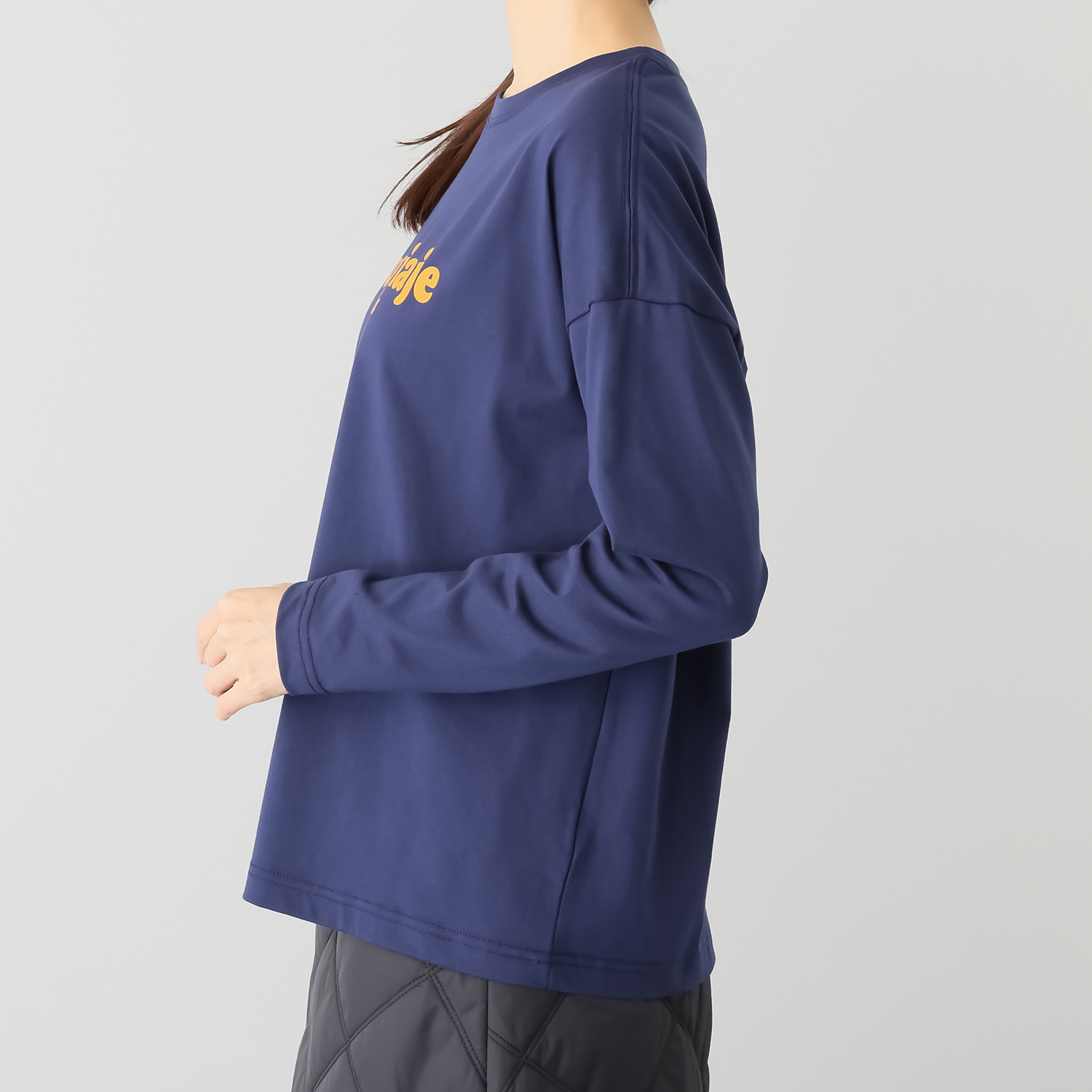 ラソエヌサーティスリー ディグリーズ ロゴプリント ロングＴシャツ