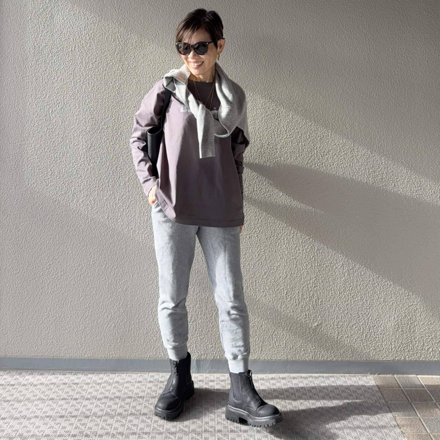 ラソエヌサーティスリー ディグリーズ ロゴプリント ロングＴシャツ