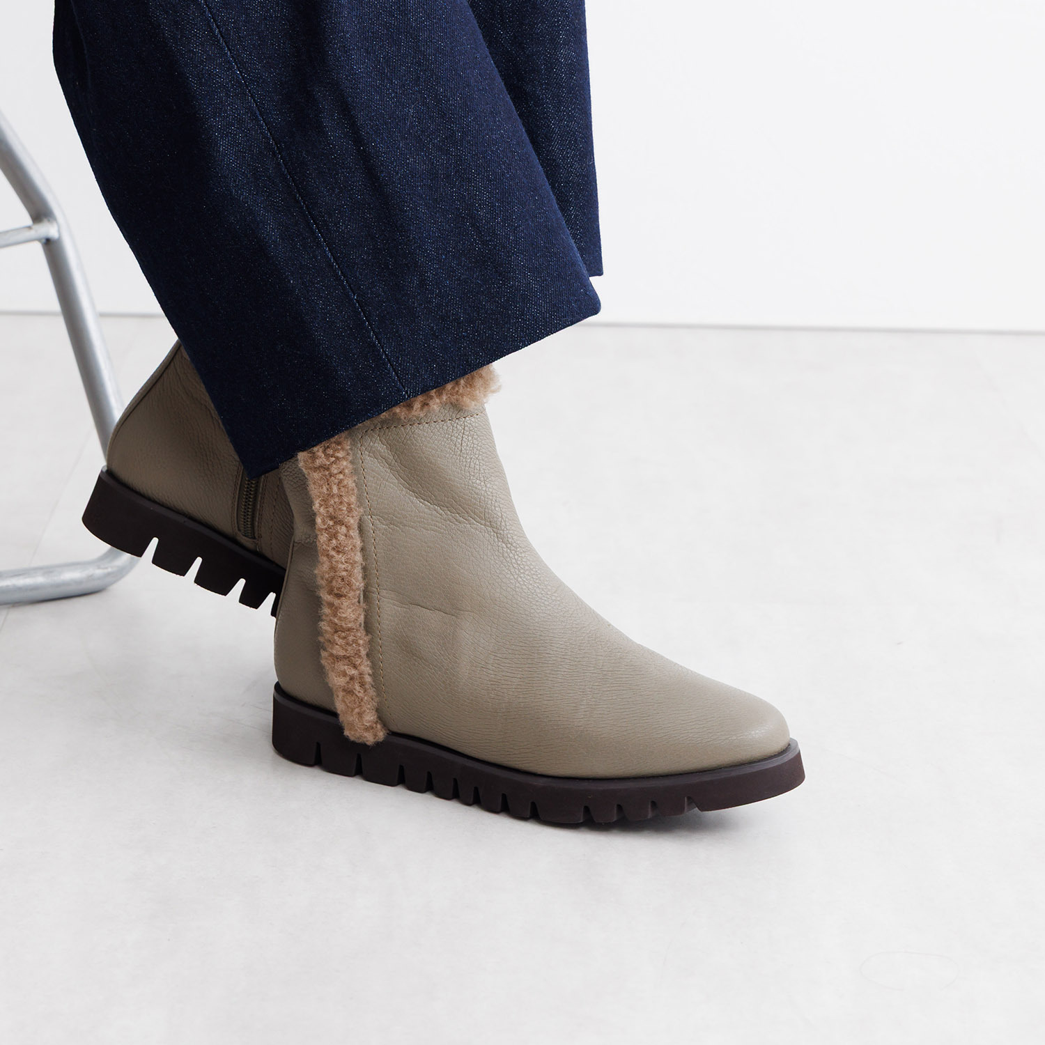 卑弥呼 日本製 はっ水牛革 ボアブーツ