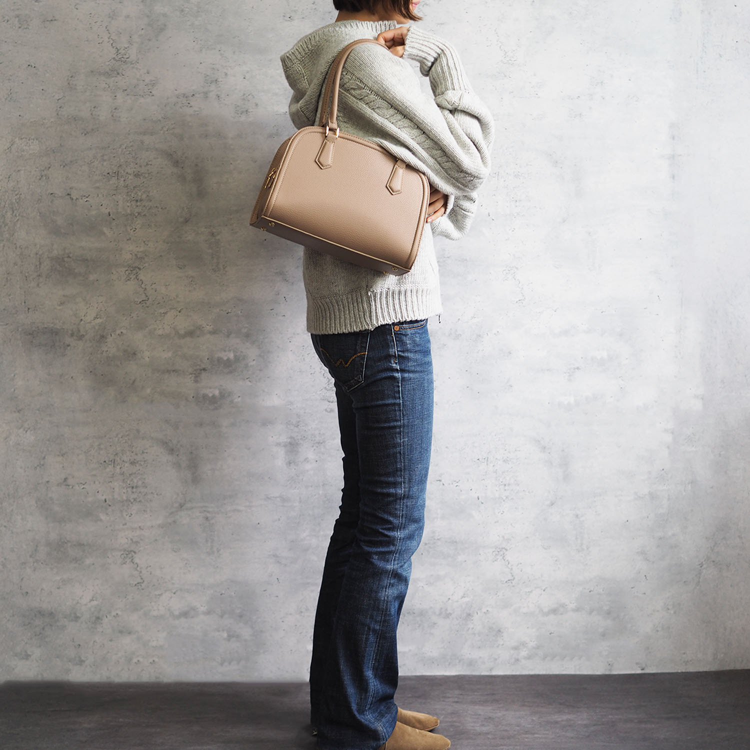 グッシオイタリー ２ルームで整理しやすい ボストン型トートバッグ