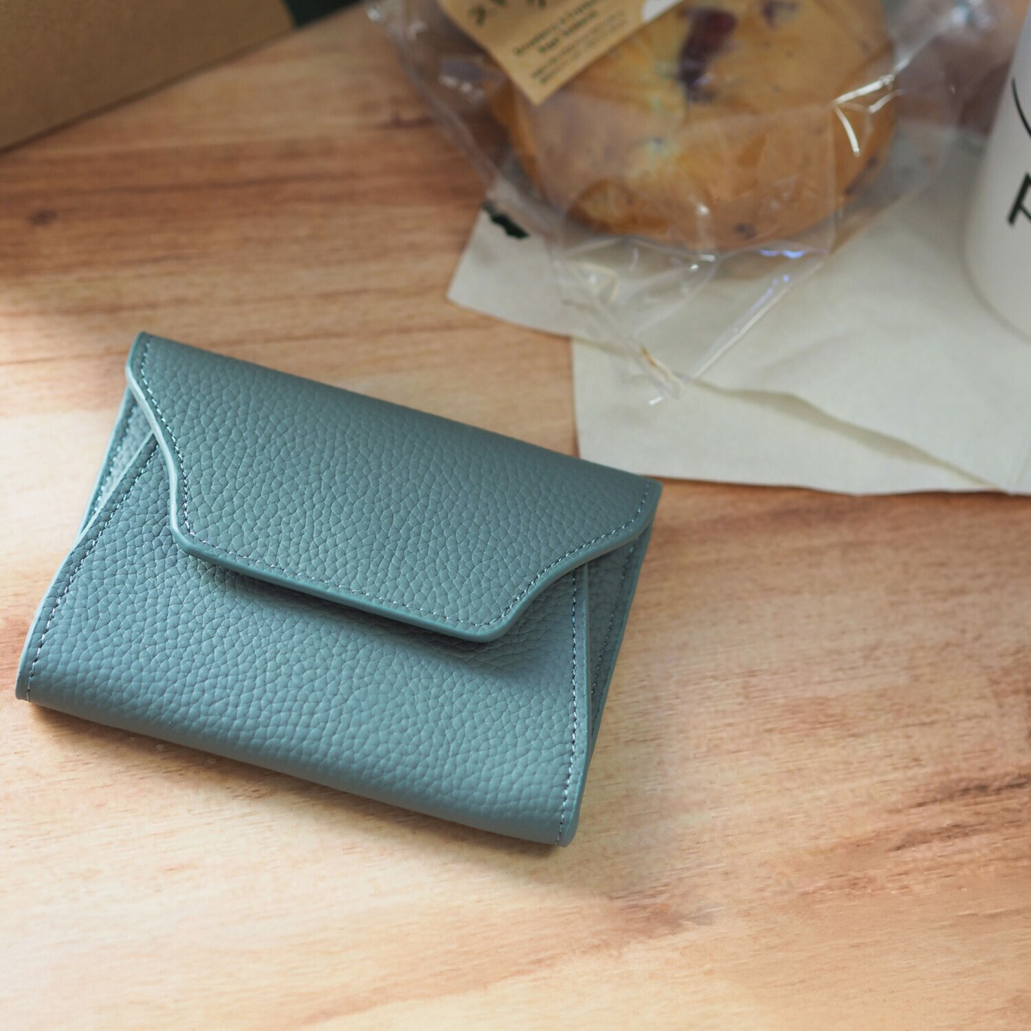 グッシオイタリー 牛革 マルチケース