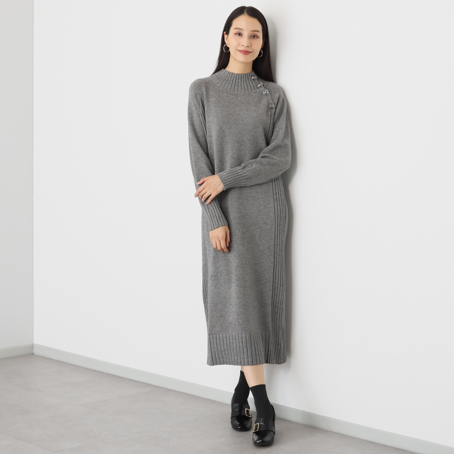 エムズ　スタイル ボタンアクセント リブ編切替デザイン ニットワンピース